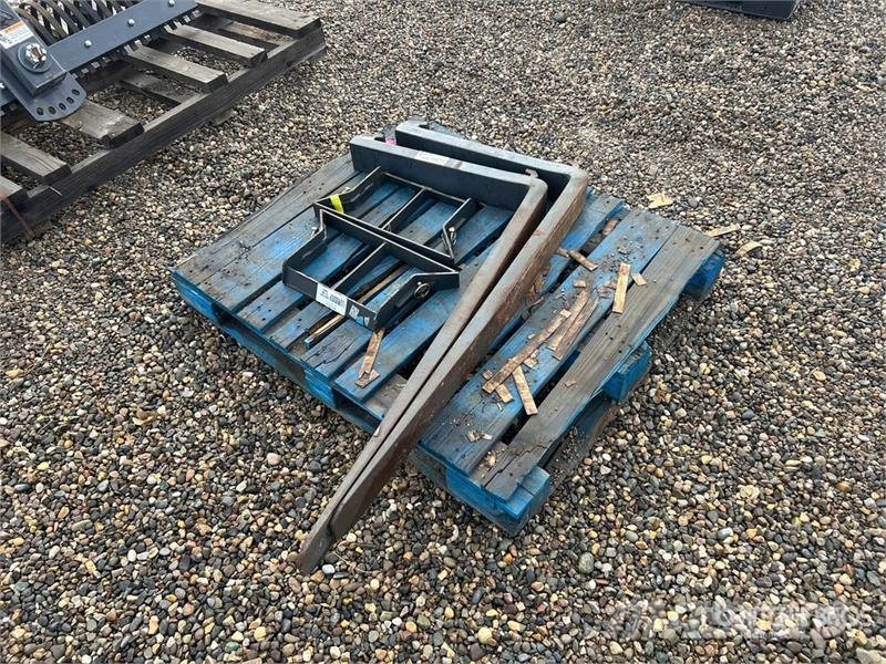 Bobcat of (2) Bobcat 7353061-L65 48 in Lift Truck Forks フォーク