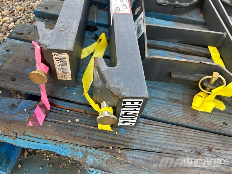 Bobcat of (2) Bobcat 7353061-L65 48 in Lift Truck Forks フォーク
