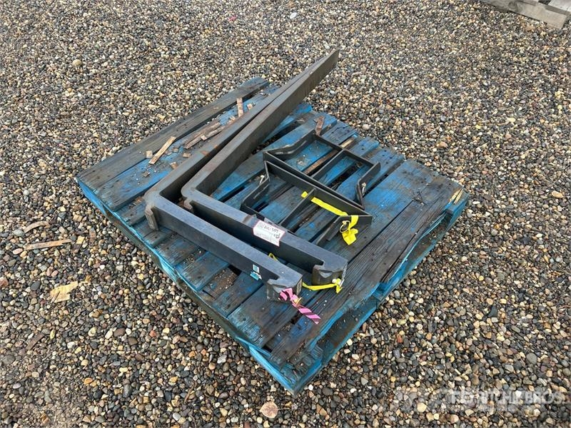 Bobcat of (2) Bobcat 7353061-L65 48 in Lift Truck Forks フォーク