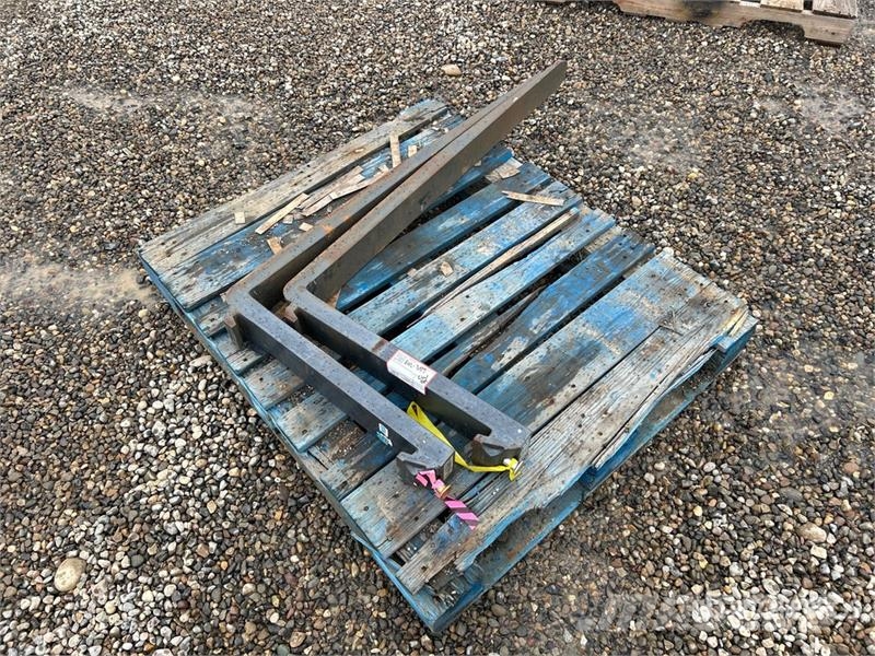 Bobcat of (2) Bobcat 7353061-L65 48 in Lift Truck Forks شوكات