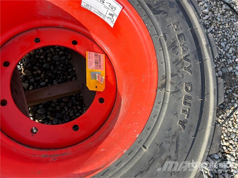Bobcat of Bobcat 12-16.5 HD R Tires (Unused) Gume, kolesa in platišča