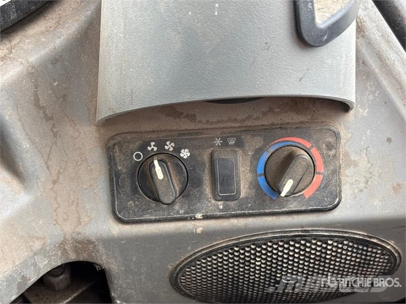 Bobcat S550 Мини-погрузчики
