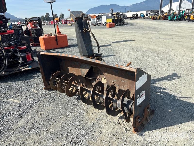 Bobcat SBX240-84 84 in Skid Steer Snowblower Schneefräse