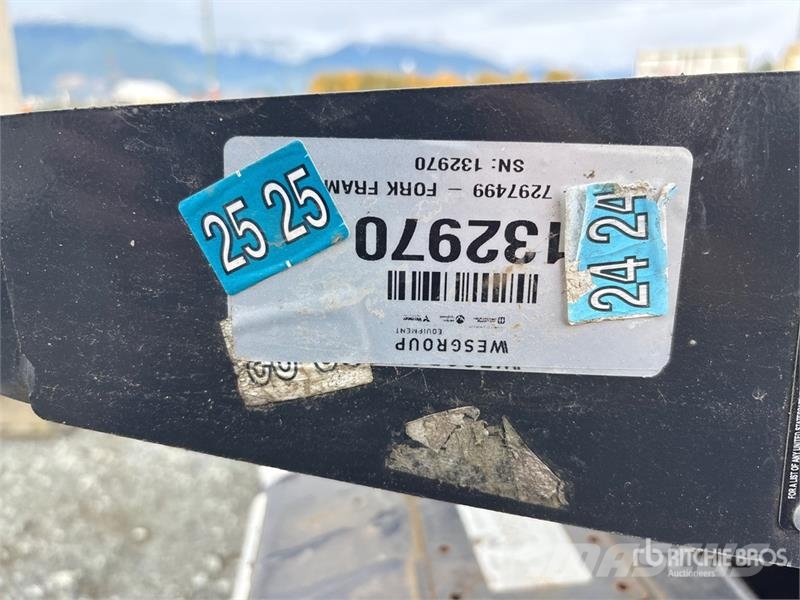Bobcat Skid Steer Attachment Mounting Plate (Unused) مكونات أخرى