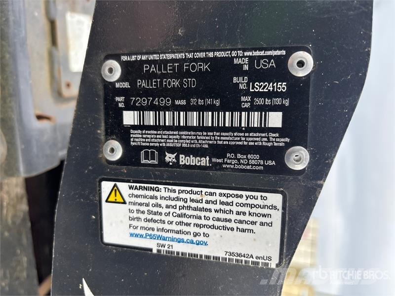 Bobcat Skid Steer Attachment Mounting Plate (Unused) مكونات أخرى