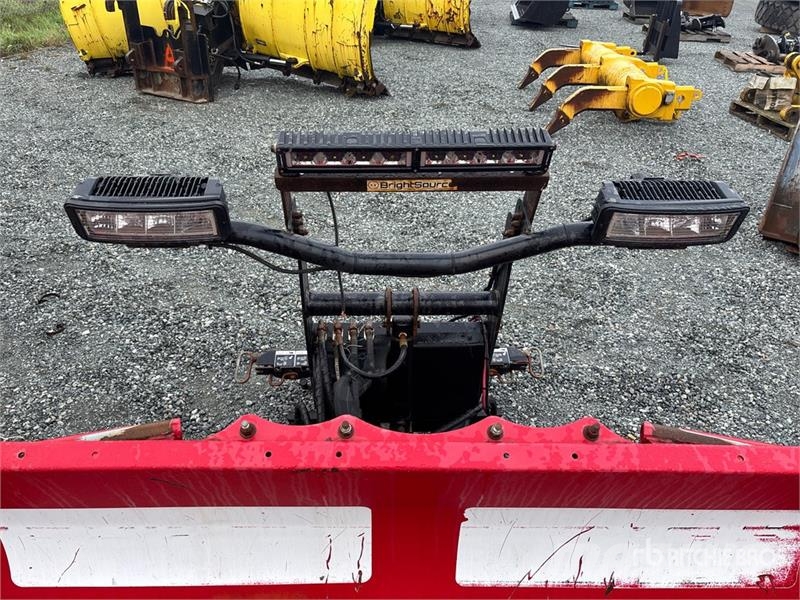 Boss RT3 Snow blades and plows