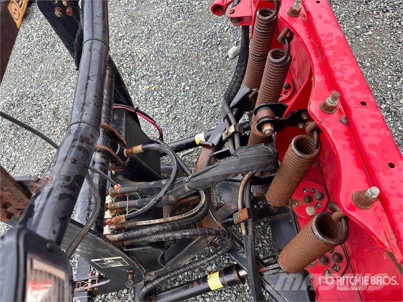 Boss RT3 Snow blades and plows