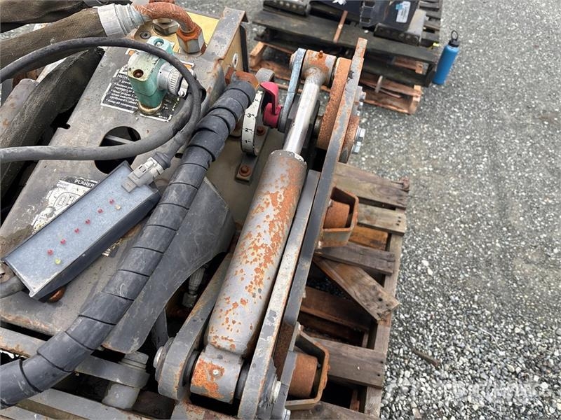 Bradco SUPPLY 20 in Skid Steer Planer مكونات أخرى