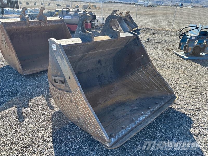 Brandt 60 in Q/C Cleanup Excavator Bucket Lopaty