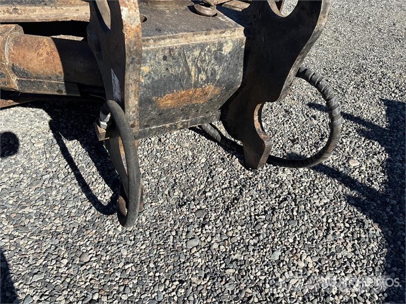 Brandt 60 in Q/C Hydraulic Tilting Excavator Bucket Lopaty
