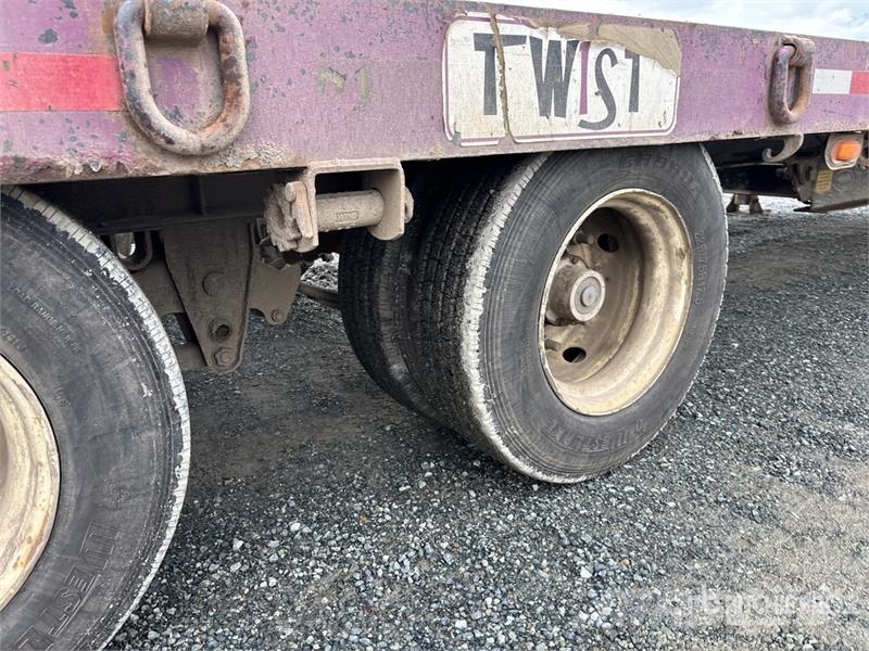 BWS 25 ft Tri/A Equipment Trailer Biltransporter henger