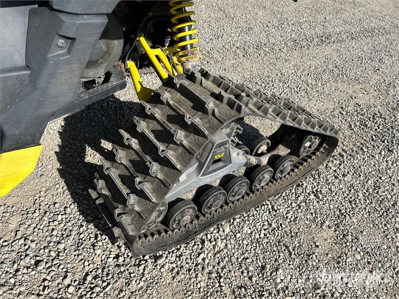Can-am 4x4 Side By Side Automobili