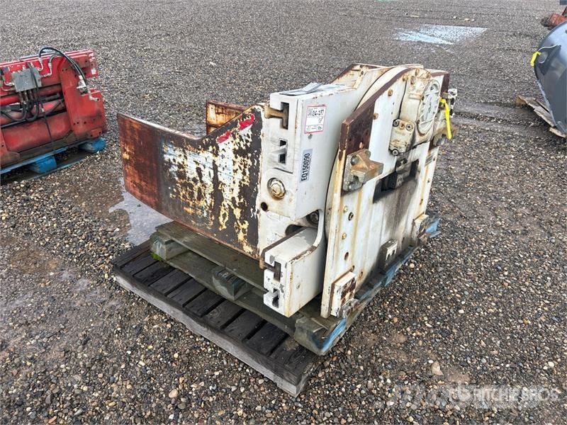 Cascade RU70D Lift Truck Clamp - Fits Forklift 其他附件和零組件