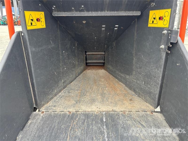 CASE Bearcat CH800H 24 in Skid Steer Chipper Andre komponenter