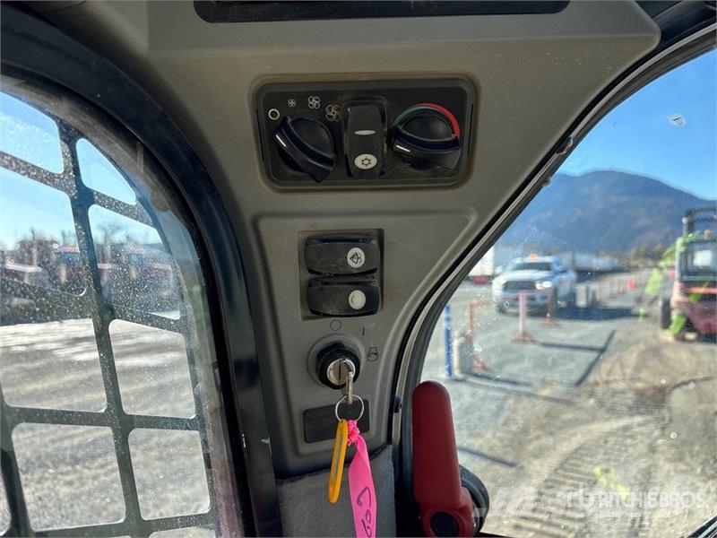 CAT 259D Two-Speed High Flow Compact Track Loader Lietoti riteņu kompaktiekrāvēji