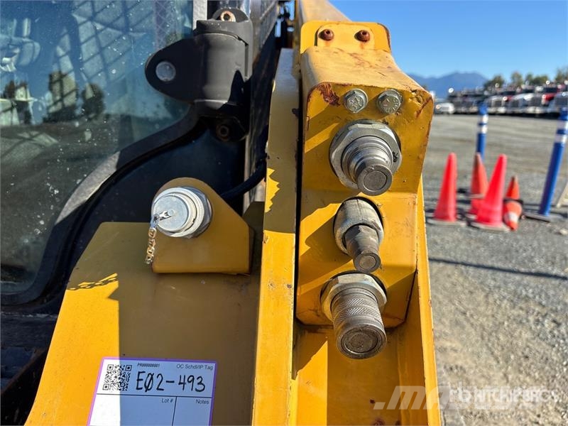 CAT 259D Two-Speed High Flow Compact Track Loader Lietoti riteņu kompaktiekrāvēji