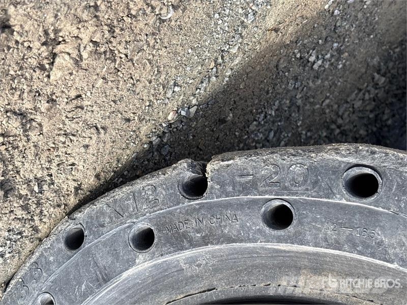 CAT 262D Lietoti riteņu kompaktiekrāvēji