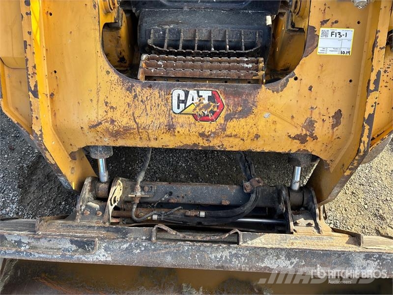 CAT 262D Lietoti riteņu kompaktiekrāvēji