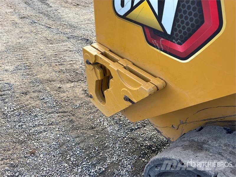 CAT 262D Lietoti riteņu kompaktiekrāvēji