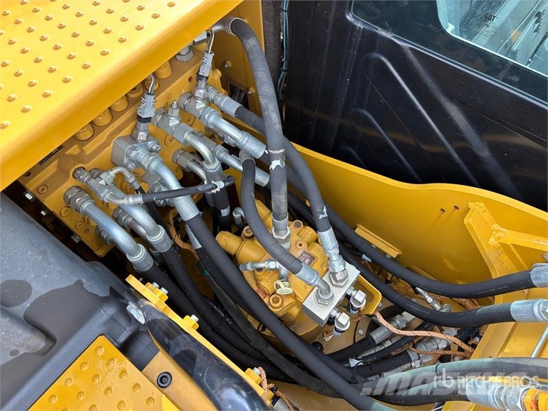 CAT 313 Tracked Excavator Crawler excavators
