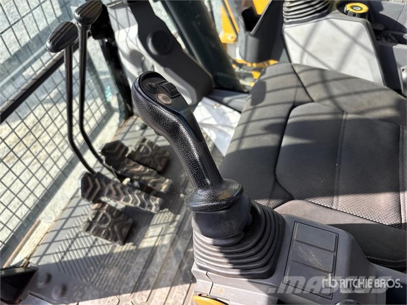 CAT 313 Tracked Excavator Crawler excavators