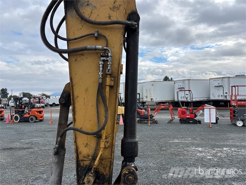 CAT 318 Tracked Excavator Crawler excavators