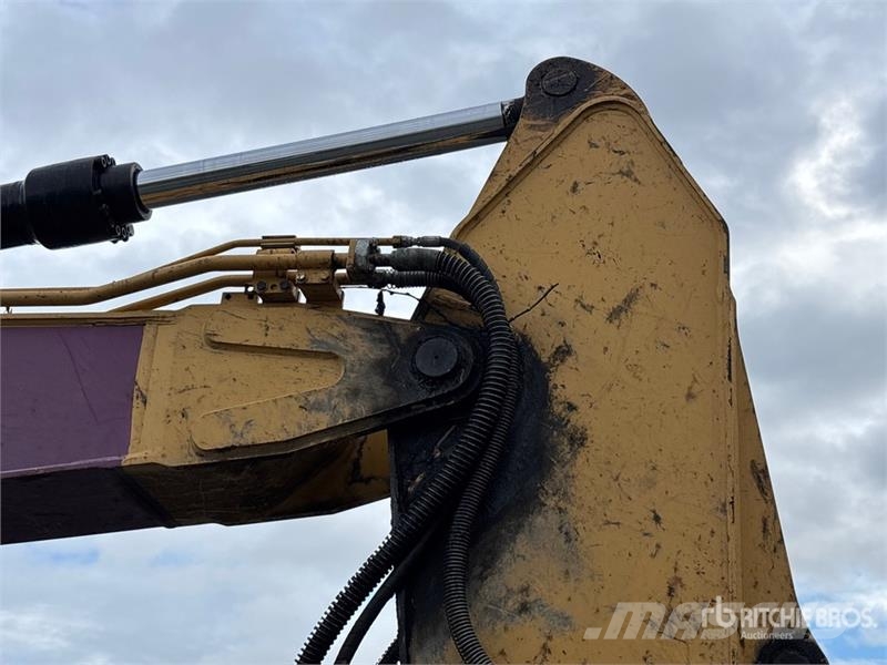 CAT 318 Tracked Excavator Crawler excavators