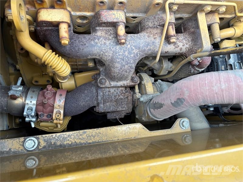 CAT 318 Tracked Excavator Crawler excavators