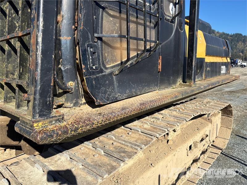 CAT 330B Kāpurķēžu ekskavatori