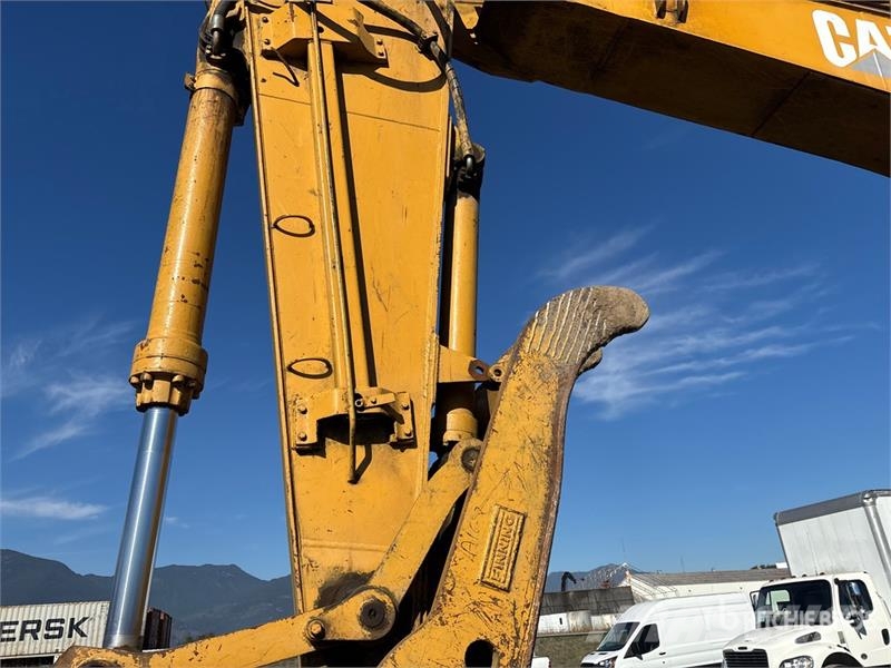 CAT 330B Kāpurķēžu ekskavatori