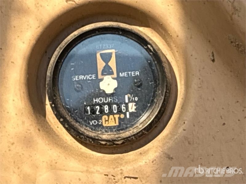 CAT 330B Kāpurķēžu ekskavatori