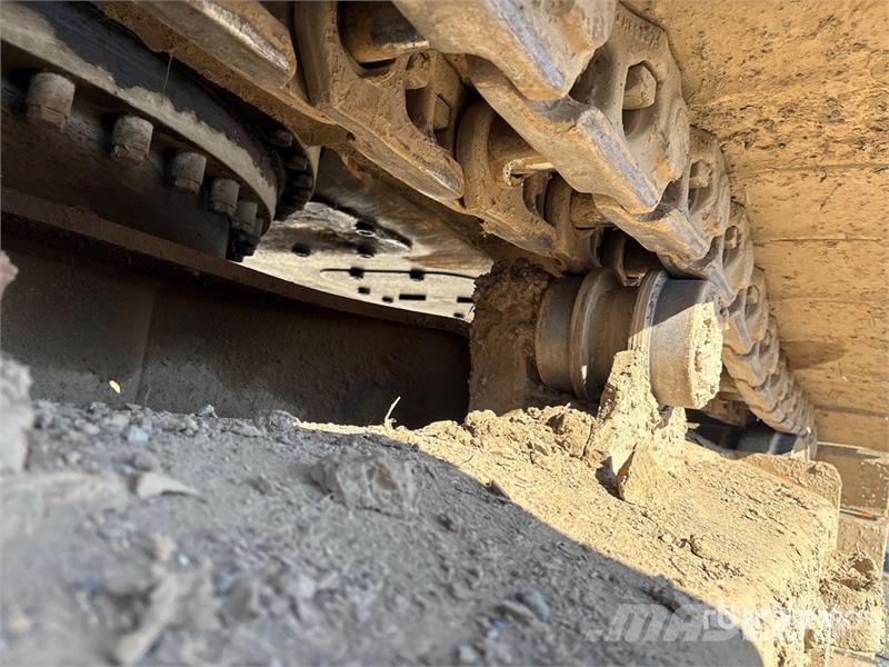 CAT 330B Kāpurķēžu ekskavatori