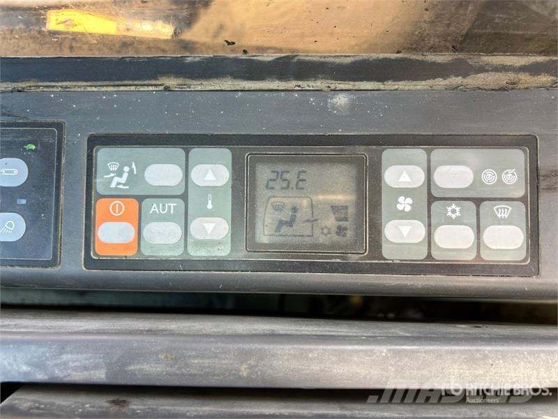 CAT 330C Tracked Excavator Escavatori cingolati