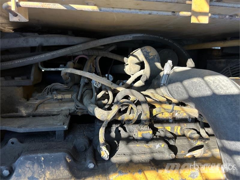 CAT 330C Tracked Excavator Escavatori cingolati