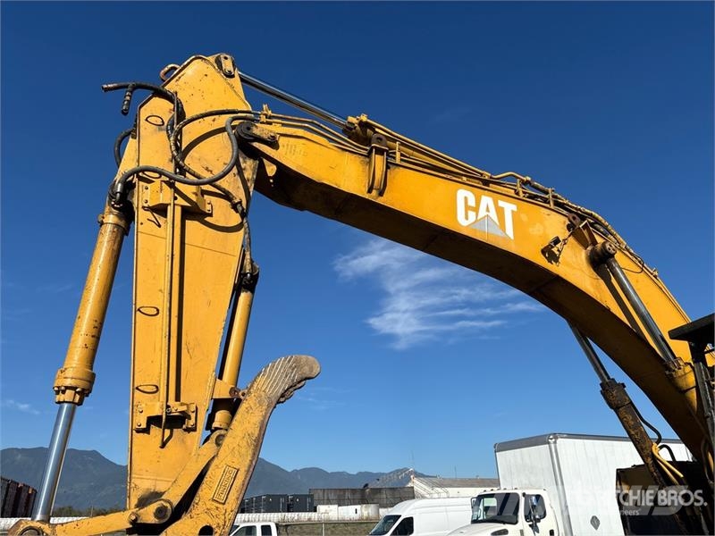 CAT 330L Tracked Excavator Paletli ekskavatörler