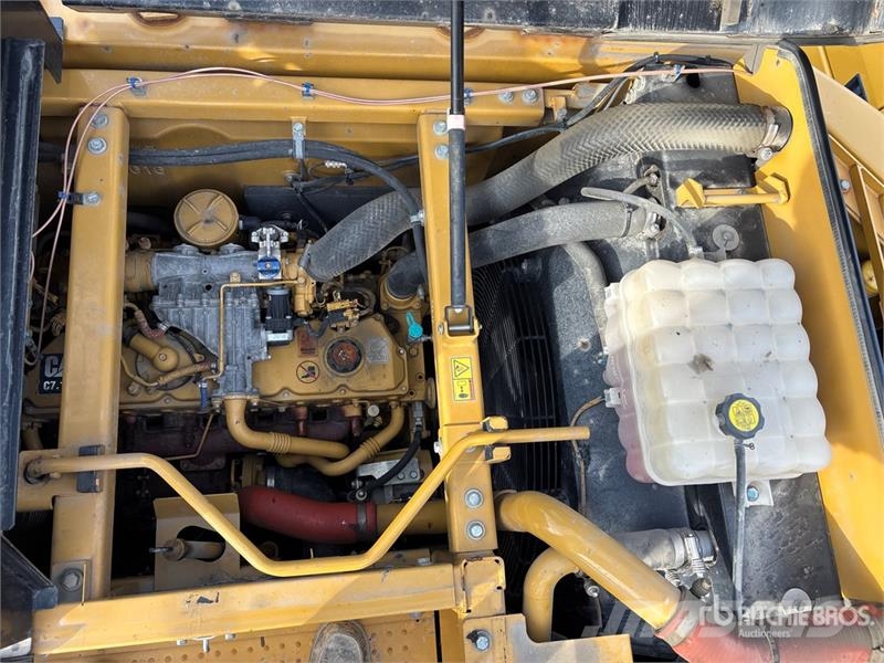 CAT 335F Tracked Excavator Kāpurķēžu ekskavatori