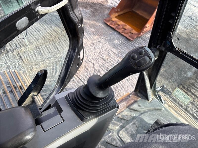 CAT 335F Tracked Excavator Kāpurķēžu ekskavatori