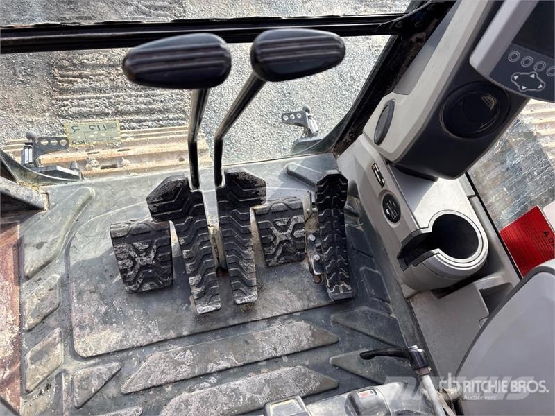 CAT 335FL CR Tracked Excavator Gravemaskiner på larvebånd