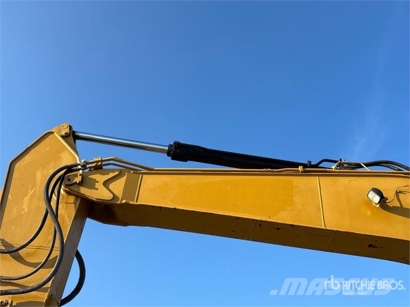 CAT 335FL CR Tracked Excavator Gravemaskiner på larvebånd