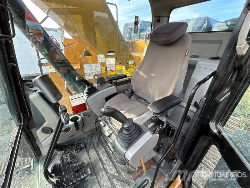 CAT 335FL CR Tracked Excavator Gravemaskiner på larvebånd