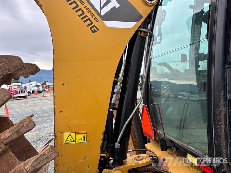 CAT 420E Tractopelle