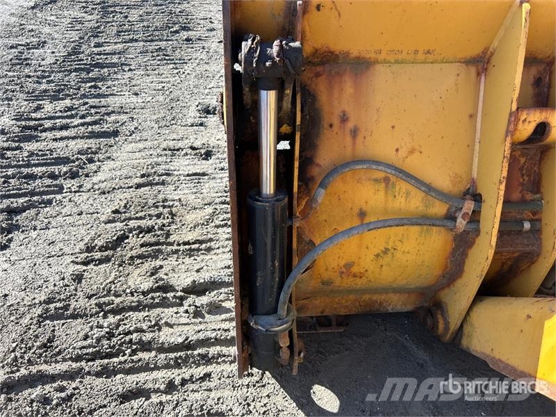 CAT 430E Rovokopači