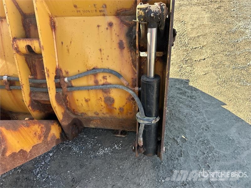 CAT 430E Rovokopači