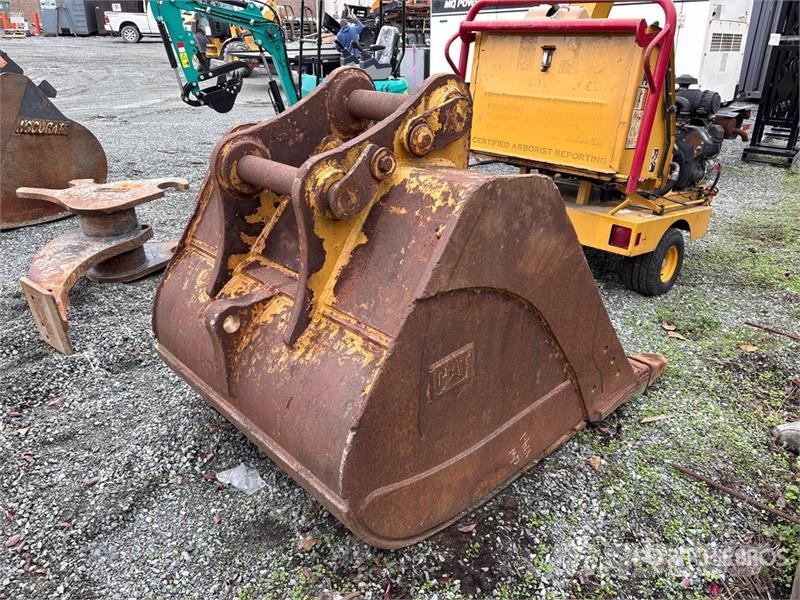 CAT 54 in Digging Excavator Bucket - Fits 450 Series Baldes