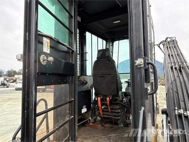 CAT 558 Short Wood Log Loader Mafsalli yükleyiciler