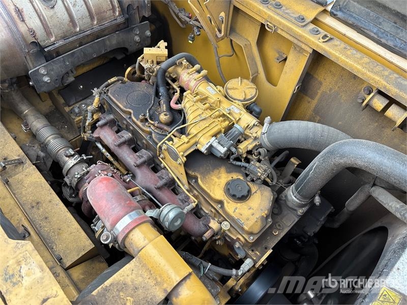 CAT 558 Short Wood Log Loader Mafsalli yükleyiciler
