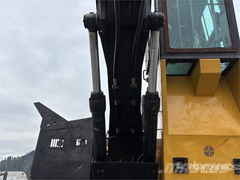 CAT 558 Short Wood Log Loader Mafsalli yükleyiciler