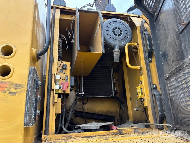 CAT 558 Short Wood Log Loader Knuckleboom lastere
