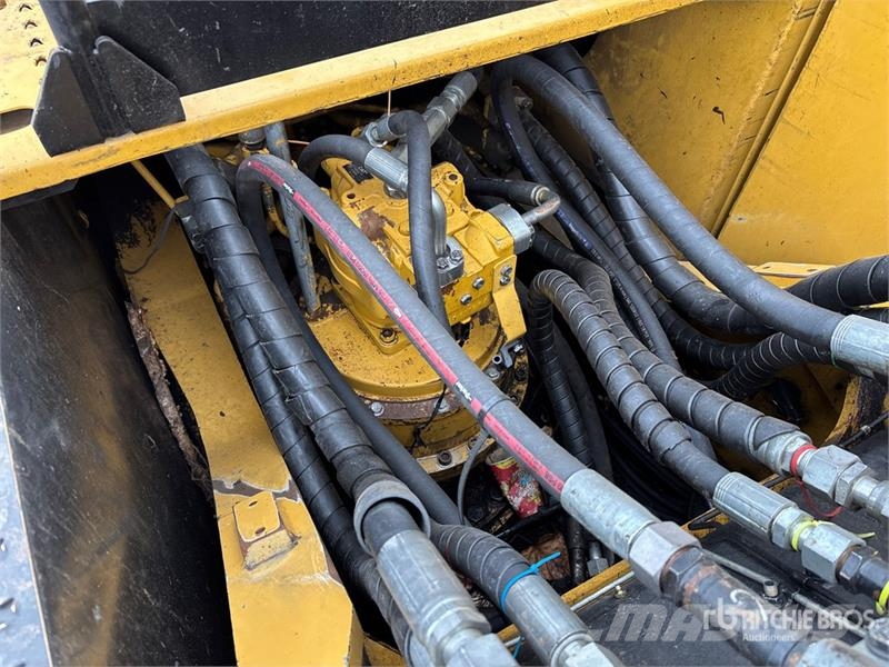 CAT 558 Short Wood Log Loader Mafsalli yükleyiciler