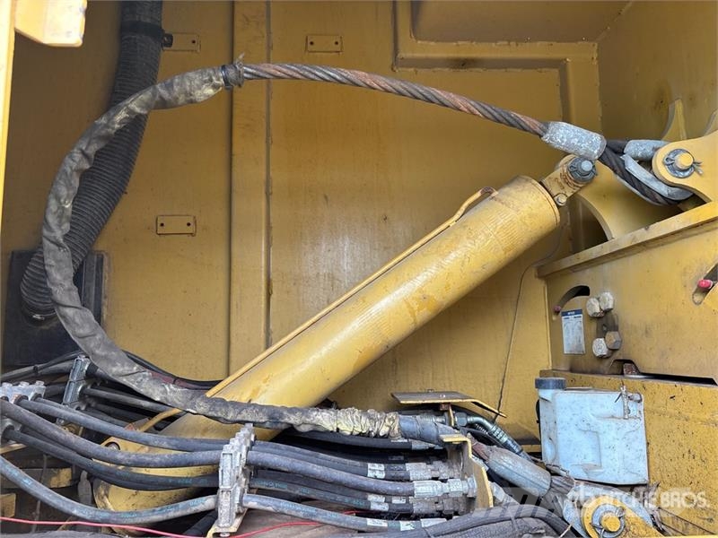 CAT 558 Short Wood Log Loader Mafsalli yükleyiciler